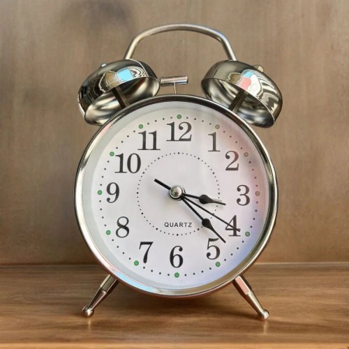 Metal Analog Çalar Saat