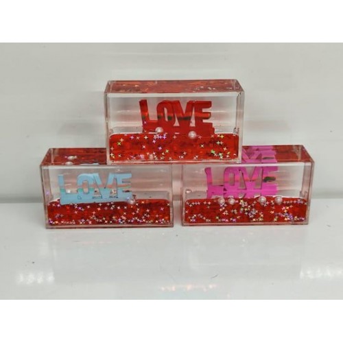 Batmayan love yazılı sulu biblo 