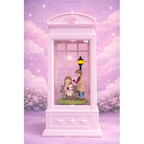 Telefon kulübeli kar küresi