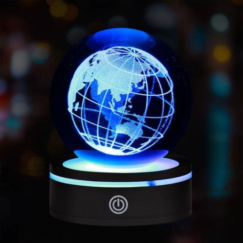 Renk değiştiren dönen cam küre